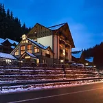 Ganz Lift 5 Hotel Bukovel