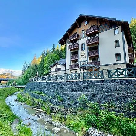 Ganz Lift 5 מלון