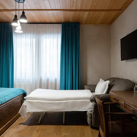 Ganz Lift 5 Hotel 2*