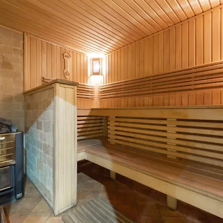 Ganz Lift 5 מלון 2*