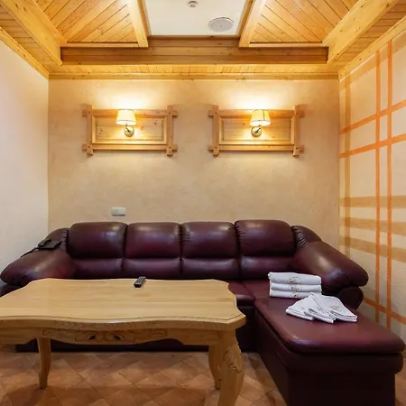 Ganz Lift 5 Hotel 2*