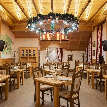 Ganz Lift 5 מלון בוקובל