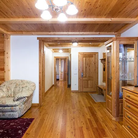 Ganz Lift 5 מלון 2*