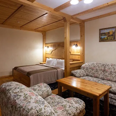 Ganz Lift 5 Отель