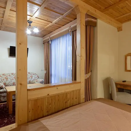 Ganz Lift 5 Отель 2*