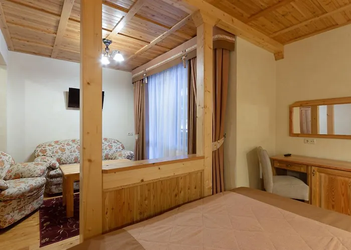 Ganz Lift 5 Hotel 2*